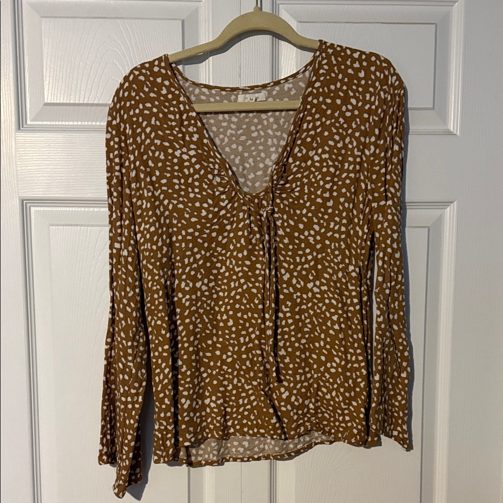 Maurices Brown and White Patterned Blouse